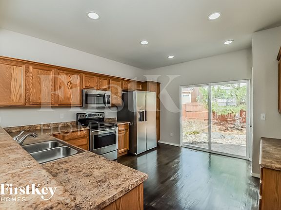 5th image of 10116 Kings Canyon Dr