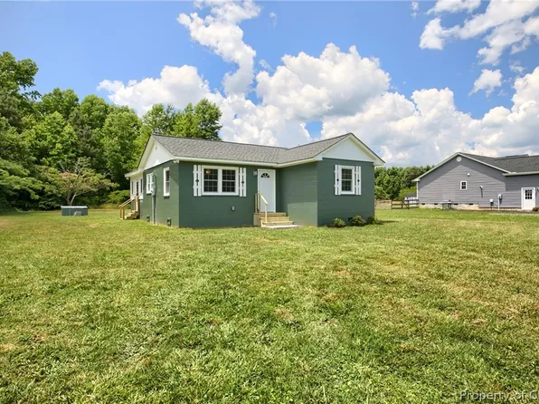 7248 Griffin Rd, Gloucester, VA 23061