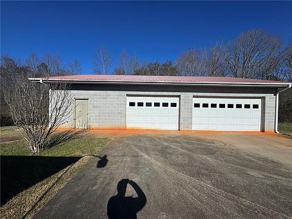 4th image of 4541 Cavender Creek Rd