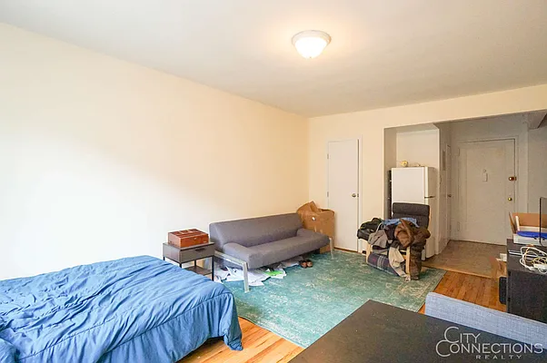 Rented by City Connections Realty | media 14