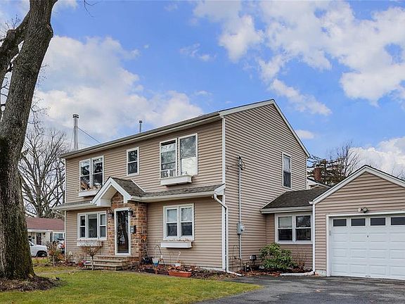 4th image of 181 Allen St