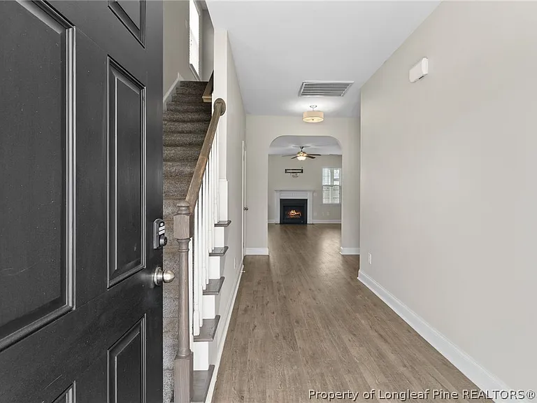 181 Brentmoor Dr — Photo 2
