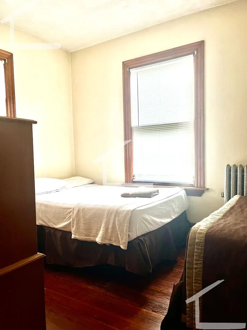 Nice 1 bed in allston — Photo 4