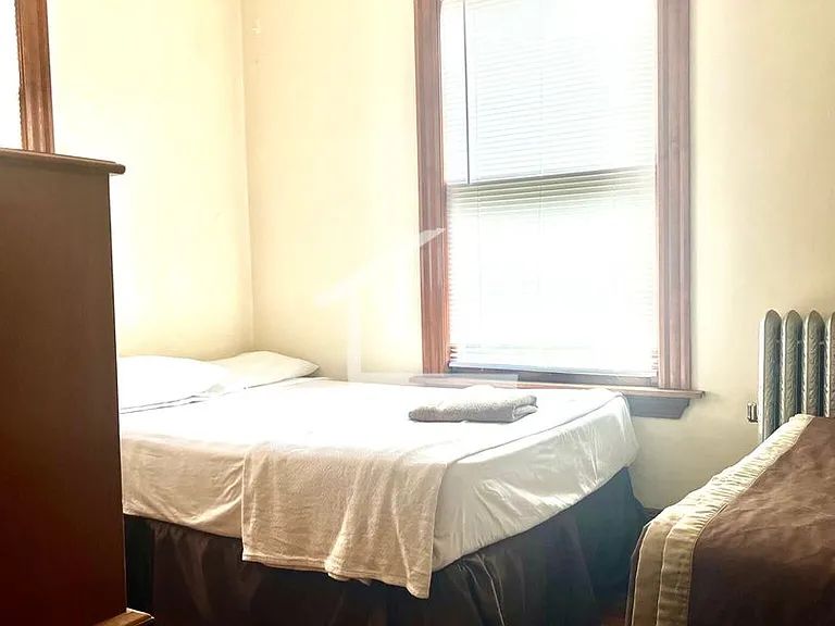 38 Linden St #14 — Photo 4