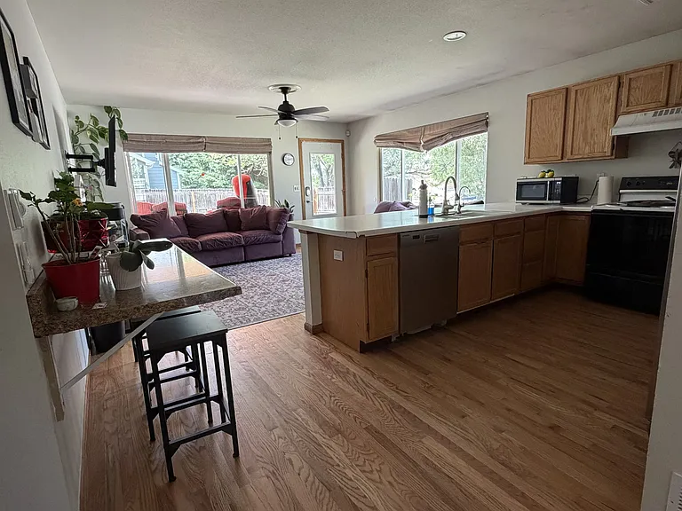 1781 Lincoln St — Photo 4