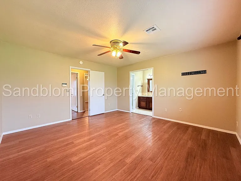 1702 S Nogales Ave — Photo 17