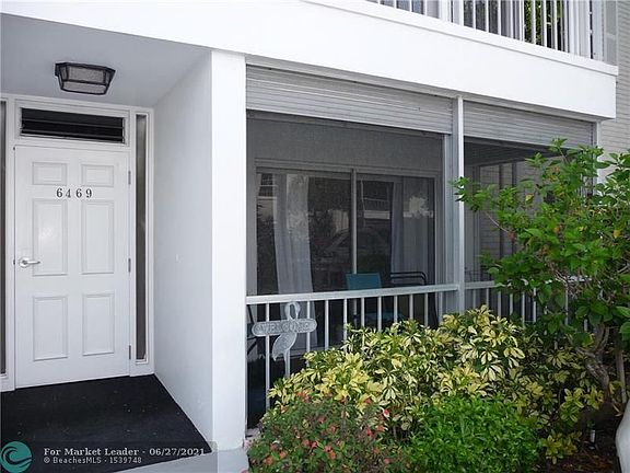 4th image of 6469 Bay Club Dr APT 2