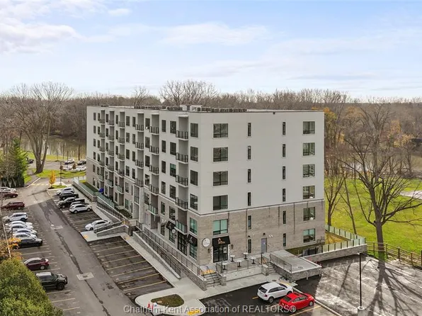 364 Grand Ave E, Chatham Kent, ON