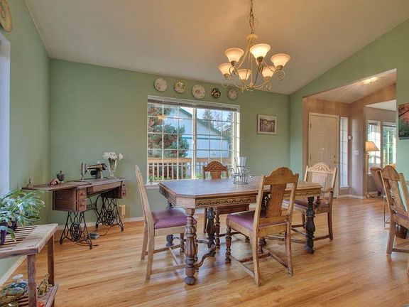 4th image of 1606 19th Avenue Ct