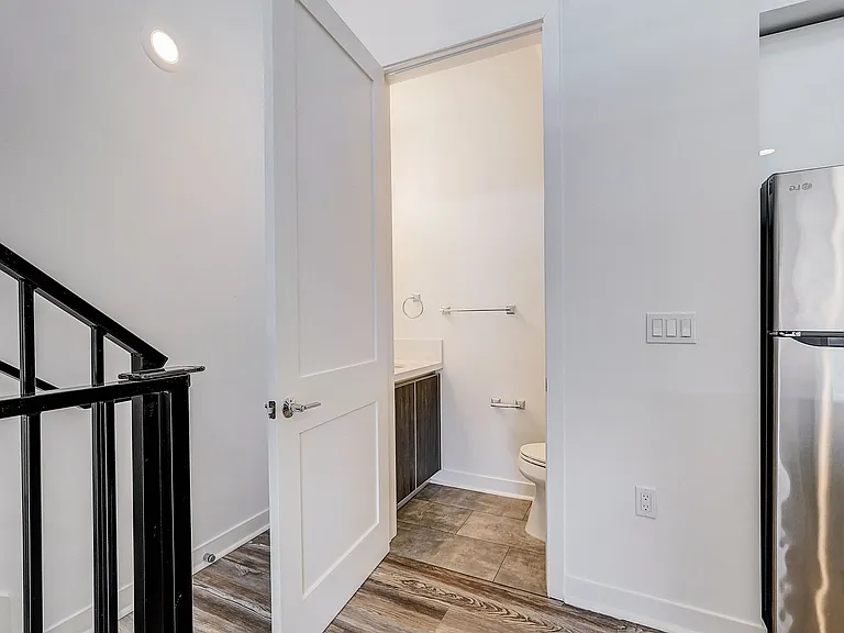 519 N Normandie Ave #6 — Photo 7