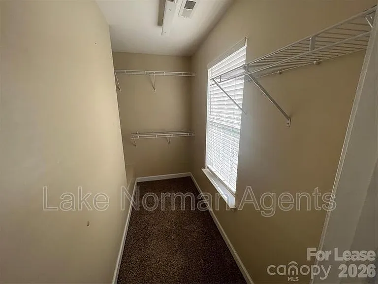 909 Rucker Cliff Dr — Photo 15