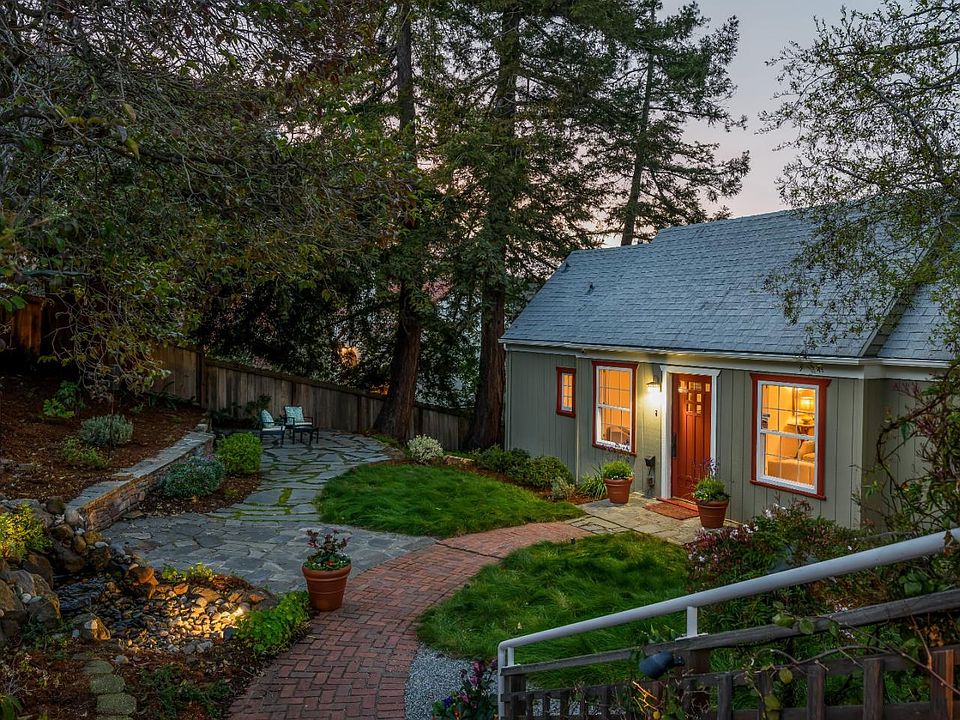 1st image of 427 Lakeview Way