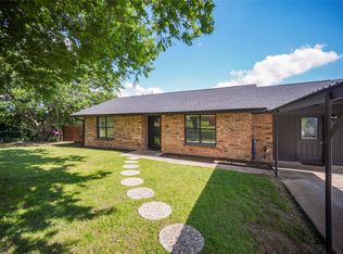 304 Moore St, Jacksboro, TX 76458