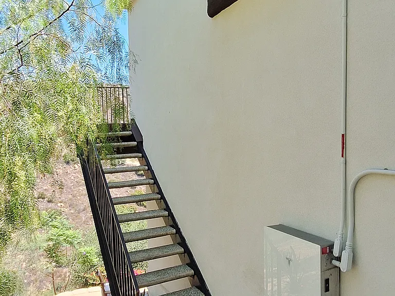 stairs to go to patio