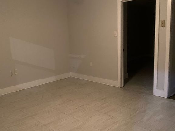 4th image of 2010 Leland St APT A