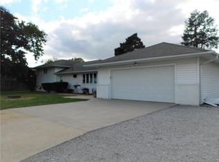 505 S Monroe St, Monroe, IA 50170