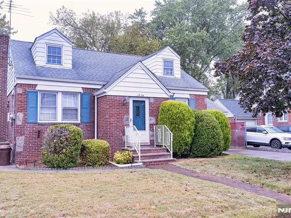 17-19 Berdan Ave, Fair Lawn, NJ 07410