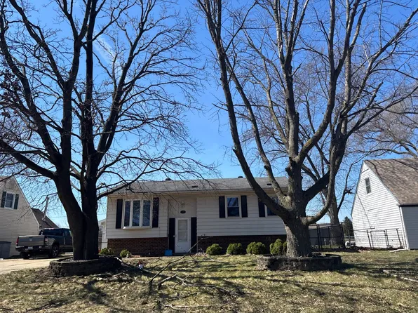 129 Cedarwood Ave, Bolingbrook, IL 60440