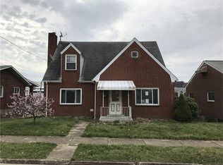 310 N 5th St, Youngwood, PA 15697