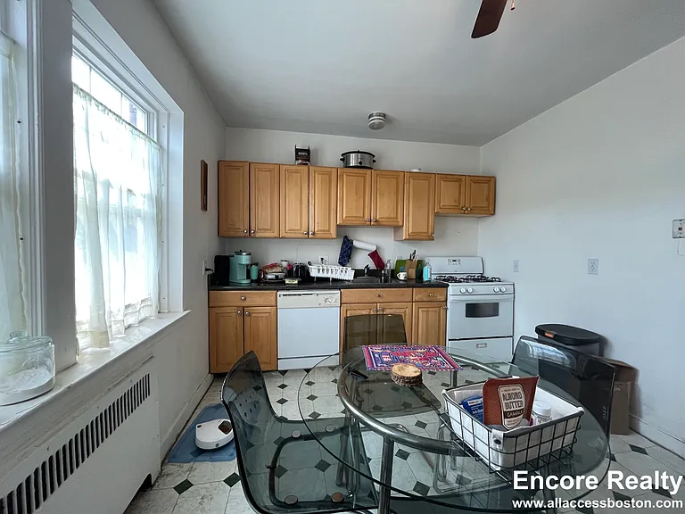 20 Fairbanks St #8 — Photo 9