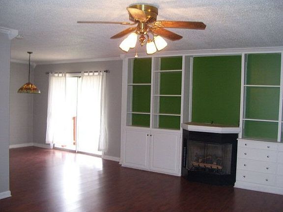 2nd image of 5288 S Lamar Blvd