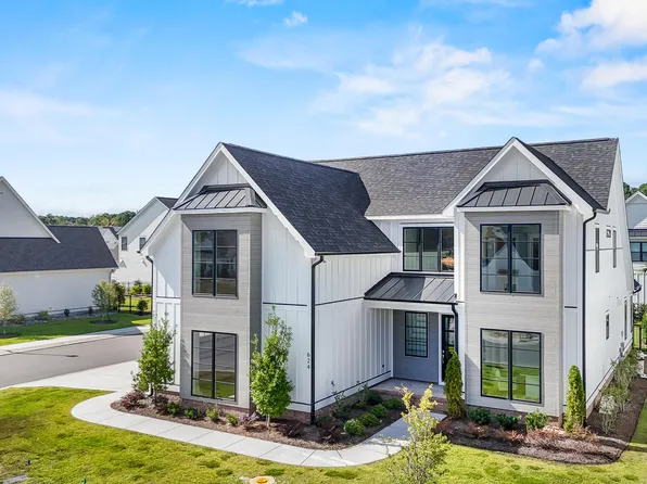 624 Waterstone Drive, Wilmington, NC 28411
