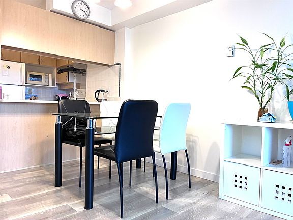 5th image of 6611 Cooney Rd #607