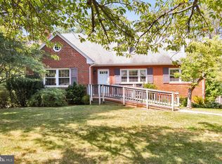 406 John Marshall Dr NE, Vienna, VA