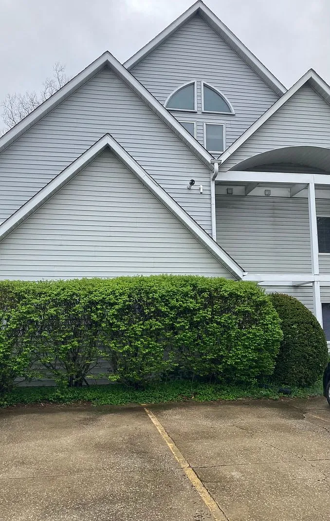 3 bedroom, 2.5 bath Condo: Gentry Quarters Complex — Photo 1