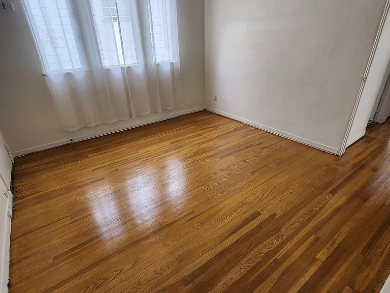9012 Phyllis Ave — Photo 12