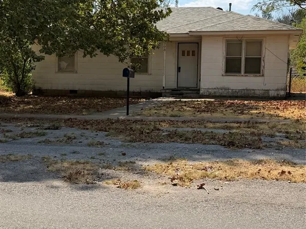 203 S Selby St, Fletcher, OK 73541