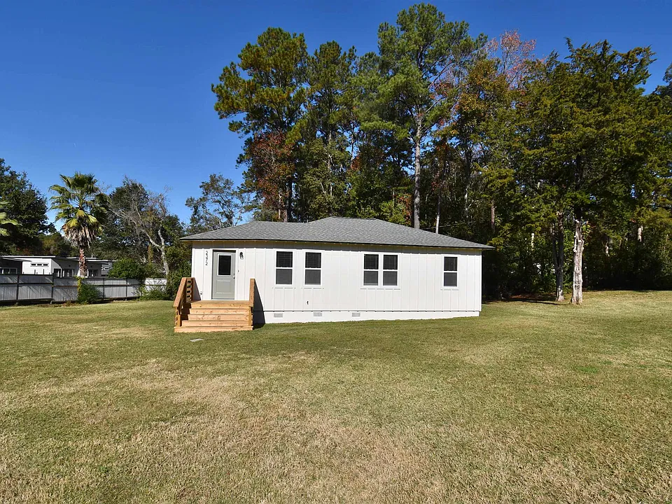 2372 Lake Hall Rd