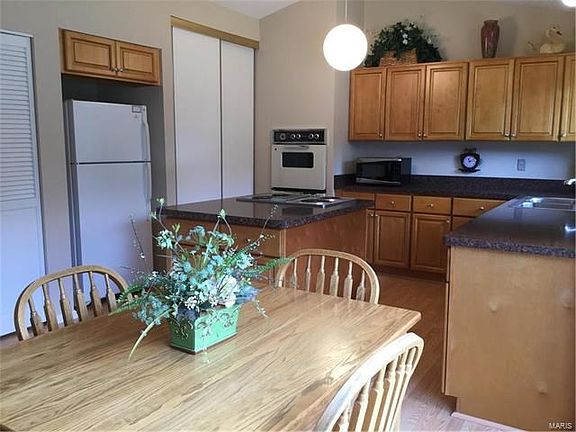 3rd image of 1384 Justerini Dr