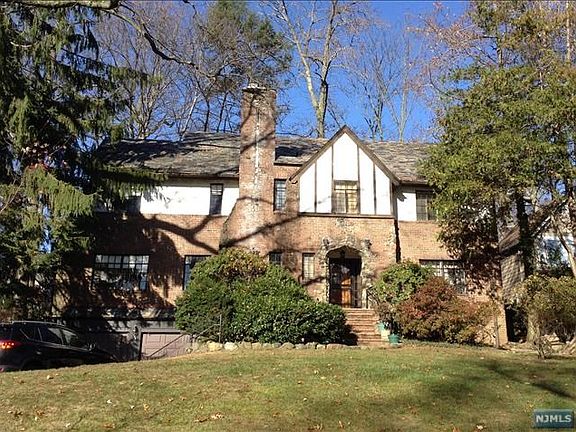 3rd image of 163 Mayhew Dr