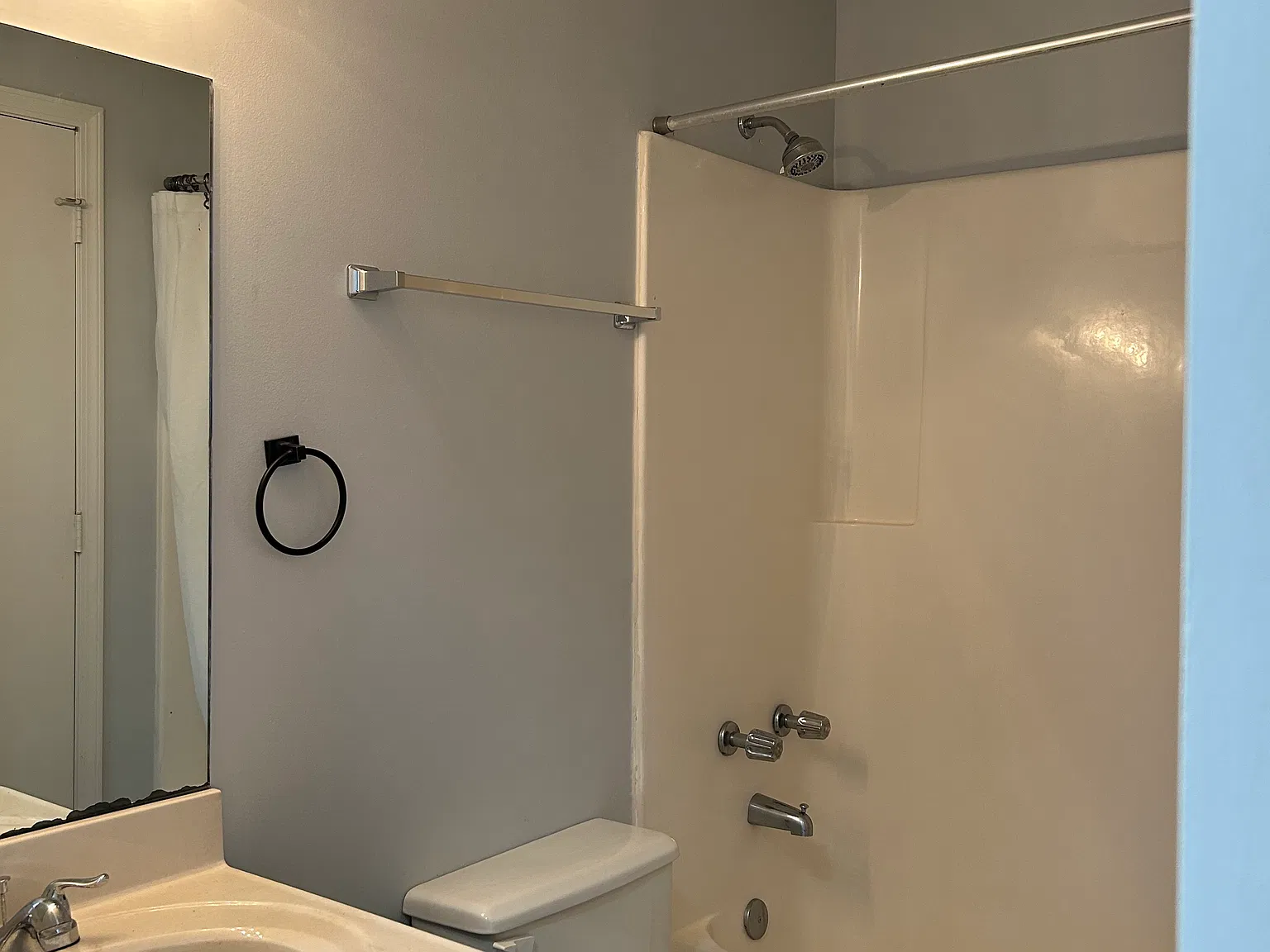 2 bed, 800 sqft, $1,100 — Photo 1
