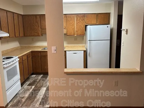 221 Grand Ave W APT 204, South Saint Paul, MN 55075