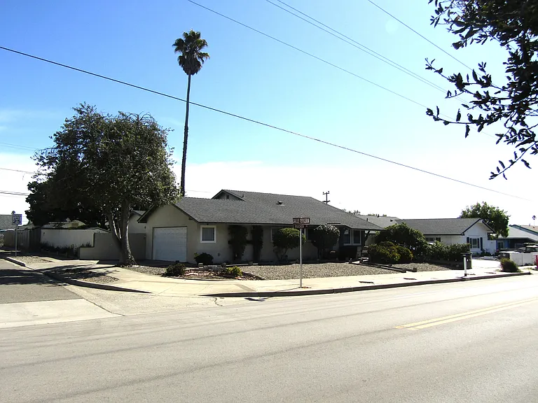 3390 Rucker Rd — Photo 2
