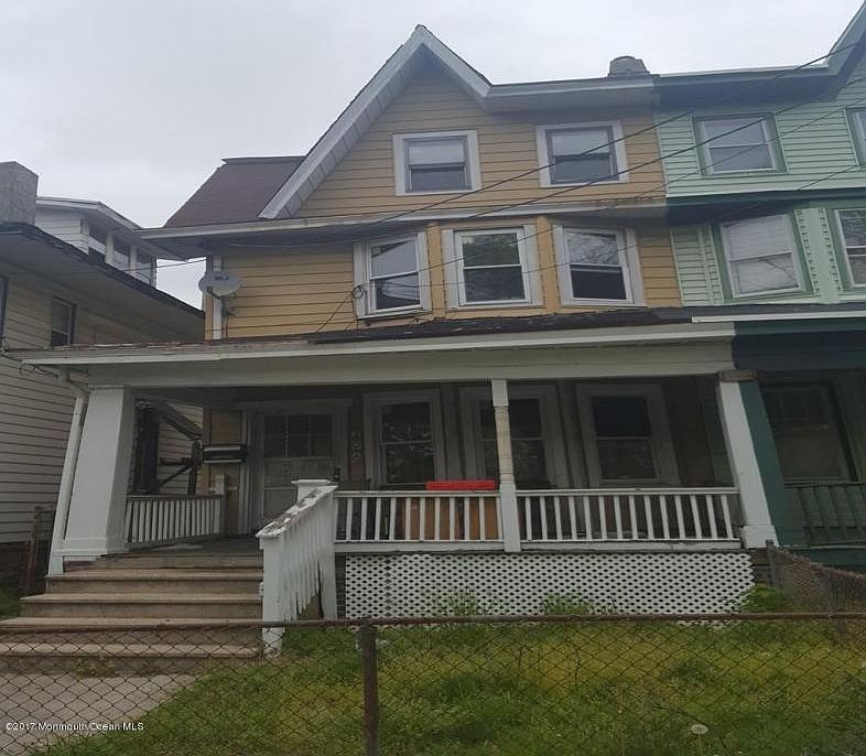 2nd image of 496 Riverside Ave
