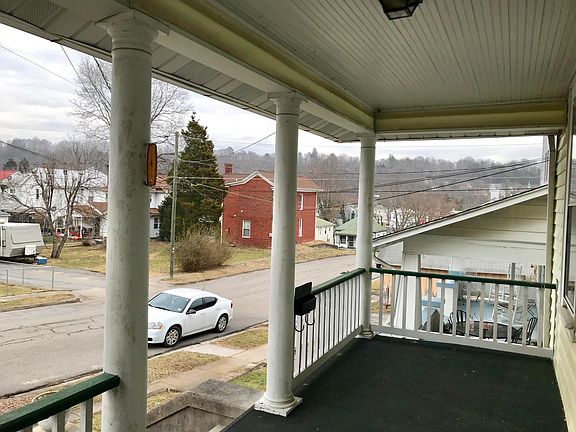 2nd image of 109 Howard St
