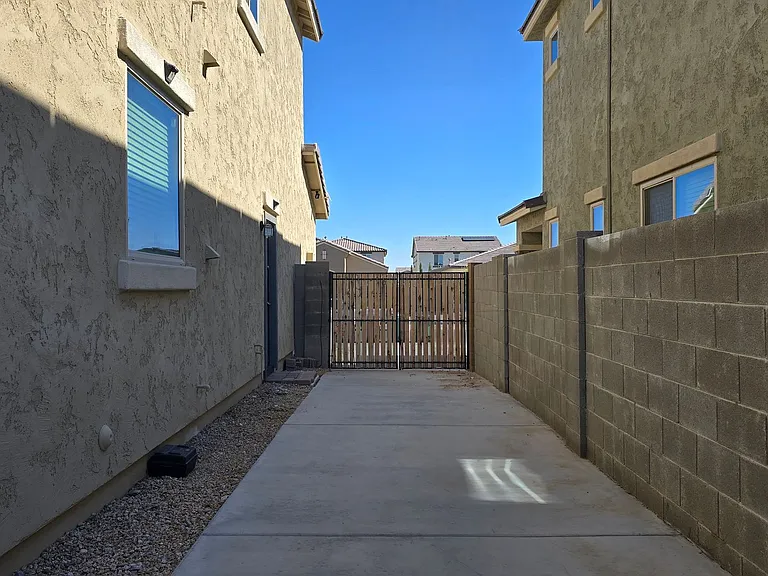 17156 W Lincoln St — Photo 41