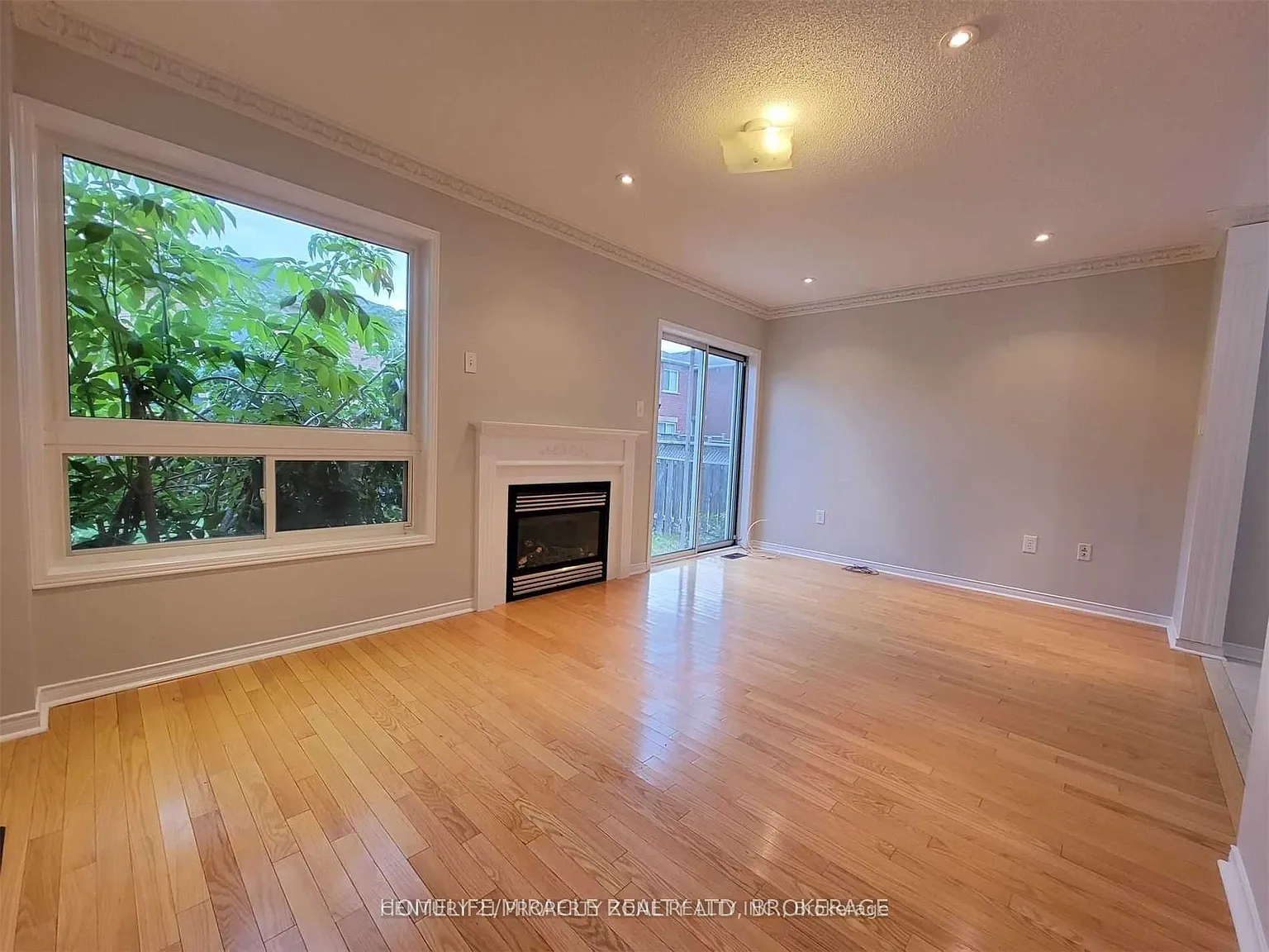 3 bed, $2,850 — Photo 2