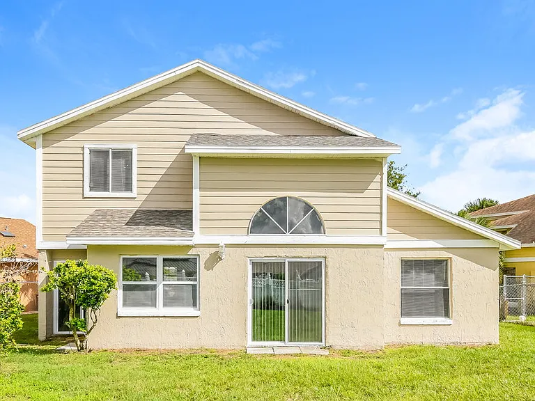 305 Palmview Ct — Photo 17