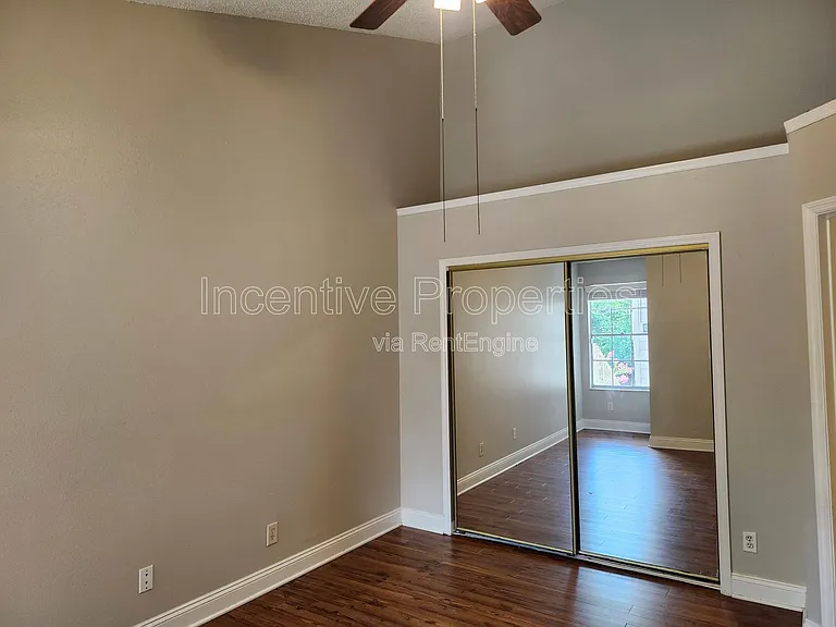 575 Bloomington Ct #24 — Photo 8