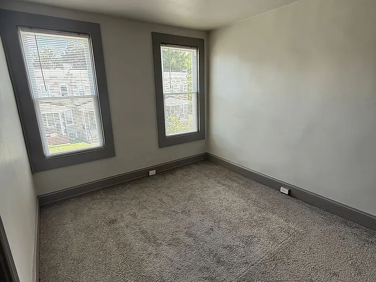 4027 Belwood Ave — Photo 9
