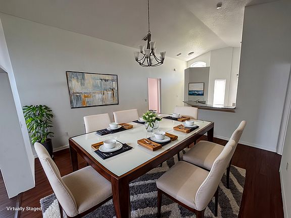5th image of 409 Spice Ct