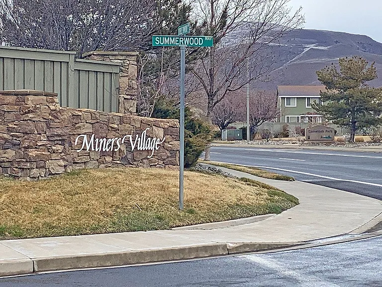 10160 Donner Peak Dr — Photo 1