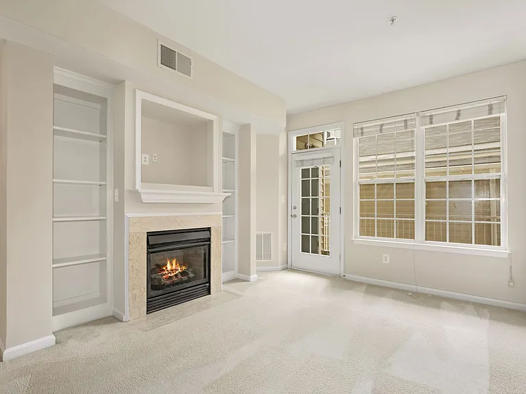 2664 Manhattan Pl #105 — Photo 8
