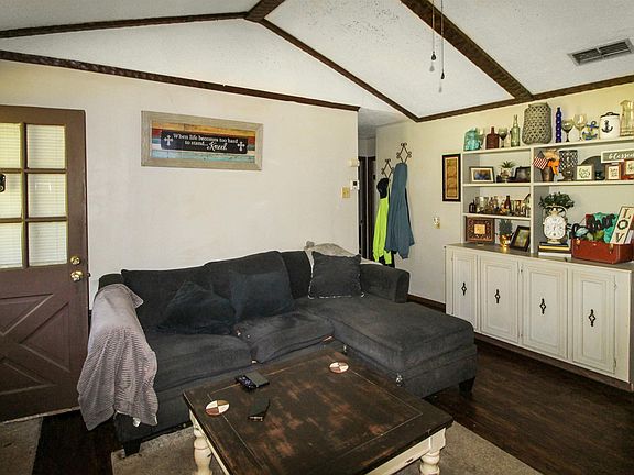 2nd image of 417-A/B Myrtle Dr