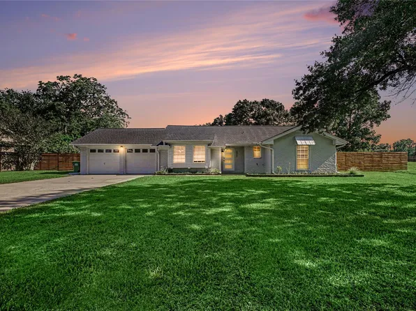 5917 Figland St, Pearland, TX 77584
