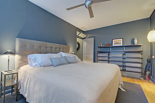 Sold by Akam Sales and Brokerage | media 31